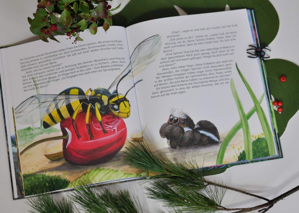 Keine Angst vor Spinnen, denn die kleine Spinne Flops ist nicht nur flauschig, sondern auch lieb. Und obendrauf auch noch ganz allein im dunklen Wald, denn Flops hat seine Familie verloren. Auf der Suche nach seinen Eltern begegnet er anderen Waldbewohnern, die ihm einiges über die Natur und tierische Verwandtschaften erzählen. #spinne #kinder #natur #bilderbuch #buch #wald #insekten #sachbuch #lesen