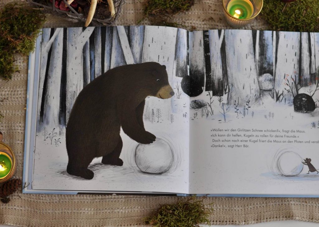 Der Bär will das Schneeglück mit seinen Freunden teilen. Aber die zwei Girlitze sind in den Süden gezogen. Was soll der Bär nun tun? Die Maus rät ihm, einen Schneemann zu bauen und diesen den Vögeln zu schicken. Klar ist die Überraschung geschmolzen, bis sie ankommt. #bär #winter #schnee #freundschaft #wald #waldtiere #bilderbuch #lesen #weihnachten