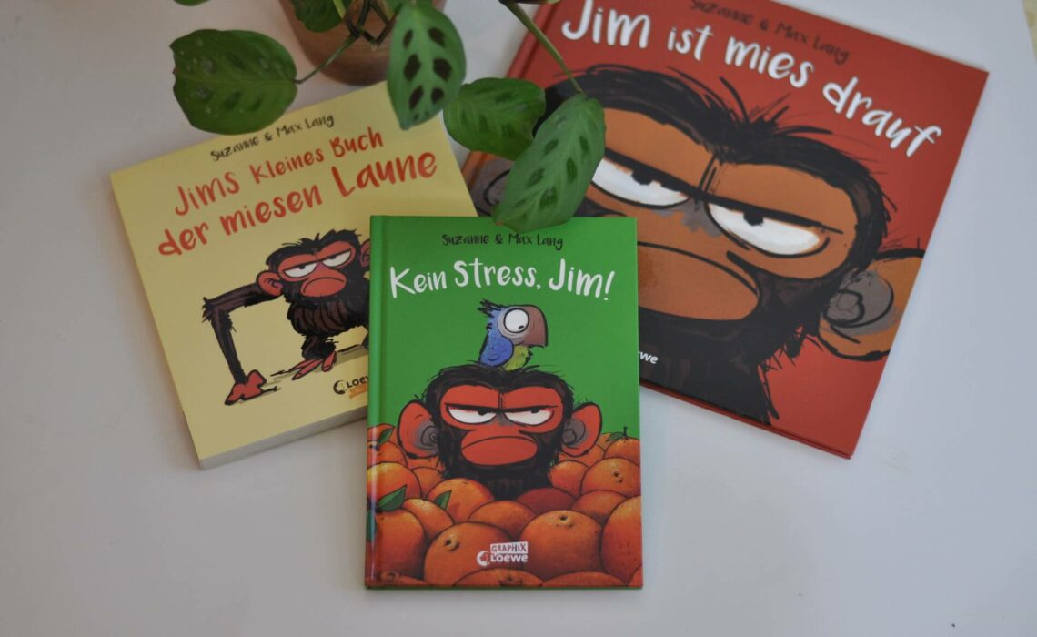 Wie sehr haben wir uns gefreut, als wir gesehen haben, dass es Neues von Jim gibt - und zwar als Kindercomic. Perfekt, denn unser kleiner Affen-Fan kann mittlerweile selbst lesen und hat sich gleich "Kein Stress, Jim!" geschnappt. Eine urkomischer Comic für Leseanfänger ab 6 Jahren über die Höhen und Tiefen des Lebens und wie man sie am besten meistert. #comic #affe #dschungel #stress #gefühle #lesen #leseanfänger