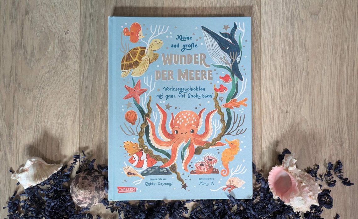 Warum stimmt der Buckelwal sein Lied an? Wieso leben Clownfische in einer Anemone? Und weshalb weint die Schildkröte salzige Tränen? In "Kleine und große Wunder der Meere" von Gabby Dawnay erfahren Kinder ab 4 Jahren jede Menge spannendes Tierwissen. In neun zauberhaften 5-Minuten-Geschichten werden dabei die Lebensräume von Qualle, Hai, Pinguin und Co. mit einem Tierabenteuer vorgestellt. Mit ganz vielen Illustrationen aus der Unterwasserwelt von Monika K.