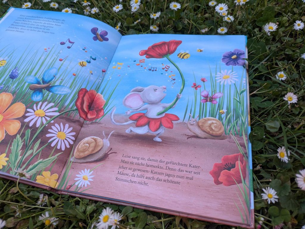Mäuschen Daisy, Waschbärendame Poppy, Entchen Lilly und die Eule Rosa sind tieirsch gute Freundinnen. Auf dem Hof des Bauern Wutzeputz erleben sie zischen Scheunen und Hecken allerlei Abenteuer. Und wenn eine von ihnen in der Klemme steckt, kann sie sich auf die Hilfe der anderen verlassen. In "Wundervoll" erzählt Danielle Hockenberger von einer tierisch guten Freundschaft, die bereits den Allerkleinsten zeigt, worauf es ankommt. Mit vielen wunderschönen Illustrationen aus der Natur auf dem Land von Alina Spiekermann.