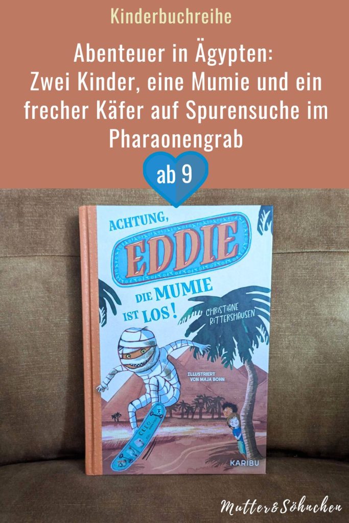 Als Cleos Papa eine Ausgrabung in Kairo leiten soll, ziehen die beiden in die Hauptstadt Ägyptens. Doch Cleo hätte sich nie träumen lassen, dass sie auf einmal eine waschechte - und putzmuntere - Mumie an der Backe hat. Und die fährt nicht nur gerne Skateboard und mampft Schokoriegel, sie hat auch ihr Gedächtnis verloren (oder eher gesagt die Kanope mit dem Gehirn). Zusammen mit ihrem neuen Freund Marik und dem Käfer Pillepalle wagen sie sich in ein altes Paraonengrab, um dem Rätsel um "Eddies" Herkuft auf die Spur zu kommen. Doch dort unten lauern nicht nur Krokodile, sondern auch fiese Grabräuber. "Eddie: Achtun, die Mumie ist los!" von Christiane Rittershausen ist derr Beginn einer actionreichen und super spannenden Ägypten-Reihe mit viel Humor.