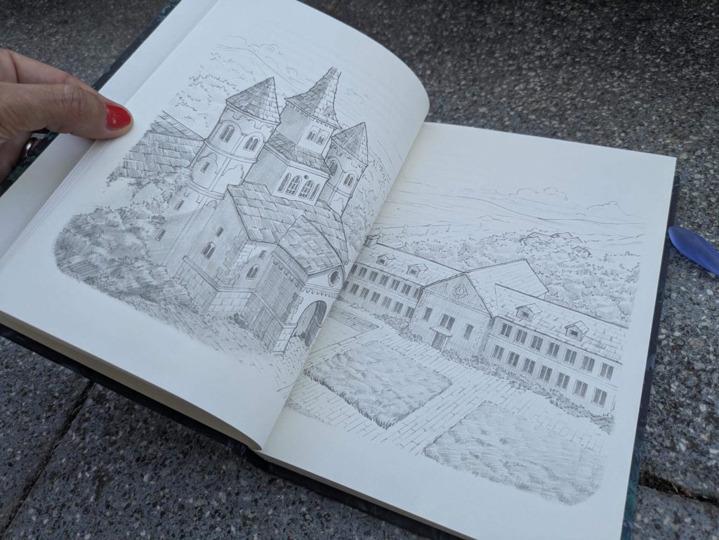 Als Mira von ihrer Mutter ins strenge Internat Kloster Engelsbach abgeschoben wird, nutzt sie jede Gelegenheit, um gegen die dreihundertdrölfzig Regeln zu verstoßen. Sie kommt dauernd zu spät, legt sich mit dem privilegierten Schnösel Jakob an und verlässt dann auch noch unerlaubterweise das Schulgelände. Als sie dabei in einem verlassenen Haus einen Kristall findet, eröffnet sich ihr eine mysteriöse magische Welt voller Geheimnisse. "Splitterkristall: Die Schattenchroniken 1" von Michael S. V. Preis ist der Auftakt einer Urban-Fantasy-Reihe für Fantasy-Einsteiger:innen ab 9 Jahre.