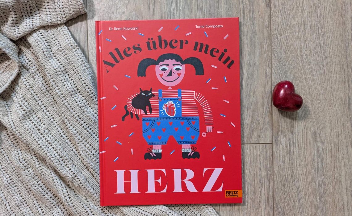 Das Herz ist eines der wichtigsten Organe unseres Körpers. Doch was macht das Herz eigentlich? Wie oft schlägt es in der Minute? Und haben alle Lebewesen ein Herz? Der Kardiologe Dr. Remi Kowalski beantwortet in seinem Buch "Alles über mein Herz" die wichtigsten Kinderfragen rund um Herz und den Blutkreislauf. Dazu ist das Sachbilderbuch außergewöhnlich cool und detailreich illustriert von Tania Composto, so dass allein das Anschauen hilft, den Körper besser zu verstehen.