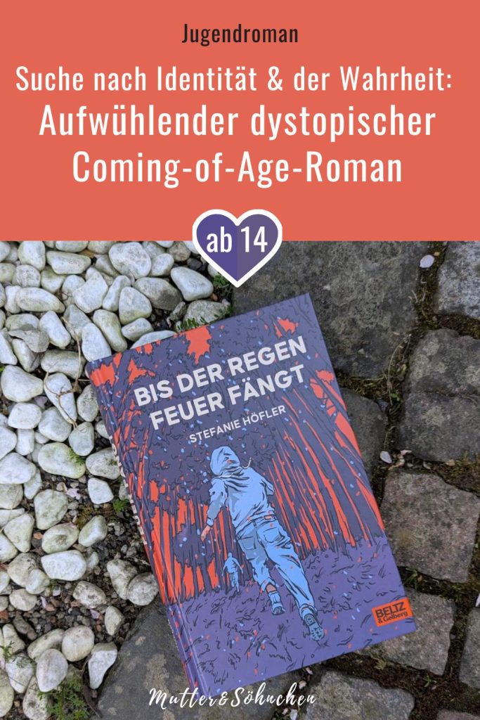 Erst verschwindet ihr Bruder, dann taucht die geheimnisvolle Sol auf und verdreht ihr ganz schön den Kopf. Auf einmal stellt die 16-Jährige Tonia alles infrage: Rudis Verhalten vor seinem Verschwinden, die geistige Abwesenheit ihrer Mutter, ihre eigenen Gefühle, aber vor allem das System der Überwachung, in dem sie lebt. Als sie ohne Sensor und Handy in den Wald flieht, findet sie dort nicht nur unverhoffte Verbündetet, sondern auch Antworten, wie alles miteinander zusammenhängt. "Bis der Regen Feuer fängt" von Stefanie Höfler ist ein aufwühlender Roman um ein Mädchen, das vor Neugierde brennt und endlich weiß, wofür es sich zu kämpfen lohnt.