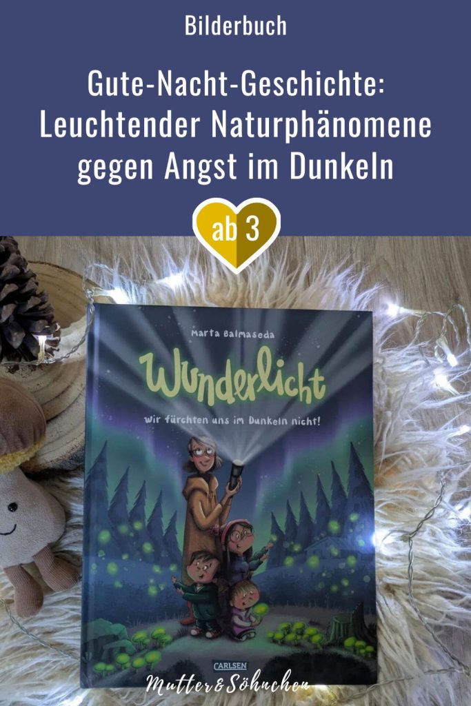 Klara, Udo und Lilly übernachten mit ihrer Tante Lena in einer Waldhütte. Doch die Geräusche im Wald machen den Kindern Angst. Doch Lena weiß zum Glück, dass mit der Dunkelheit auch ein Hauch von Magie einkehrt. Glühwürmchen, leuchtende Quallen oder floureszierende Pilze - all diese leuchtenden Phänomene kann man nur in der Nacht bestaunen. "Wunderlicht: Wir fürchten uns im Dunkeln nicht!" von Marta Balmaseda ist ein Bilderbuch voller Natur-Magie gegen die Angst im Dunkeln - mit vielen leuchtend-schönen Illustrationen.