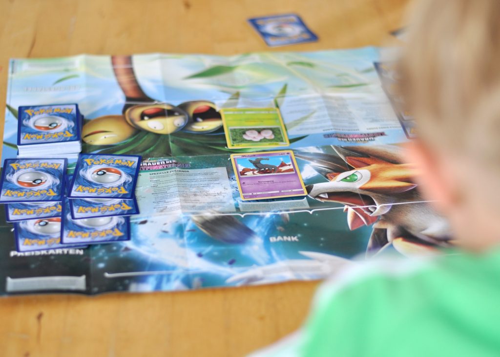 Pokemon Kartenspiel - Deck mit Spielmatte